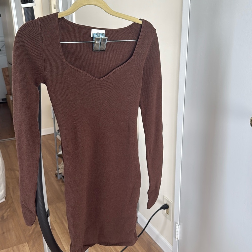 ARITZIA WILFRED brown heart neck dress in SMALL